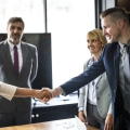 Aushandeln von Partnerschaftsbedingungen: So arbeiten Sie erfolgreich zusammen und generieren Einnahmen durch Affiliate-Marketing